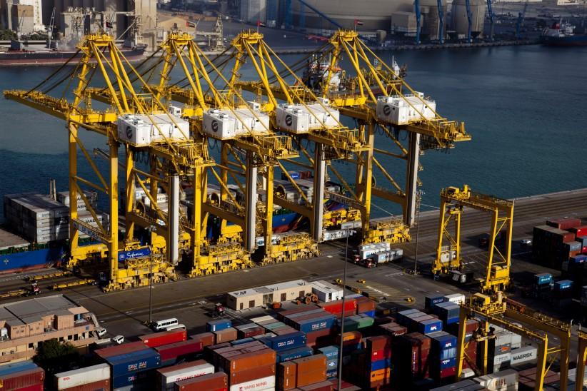 Dubai's DP World to invest $1.2bn in Indonesia port, logistics park