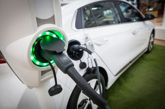 Abu Dhabi reveals monthly tariff for electric vehicle charging